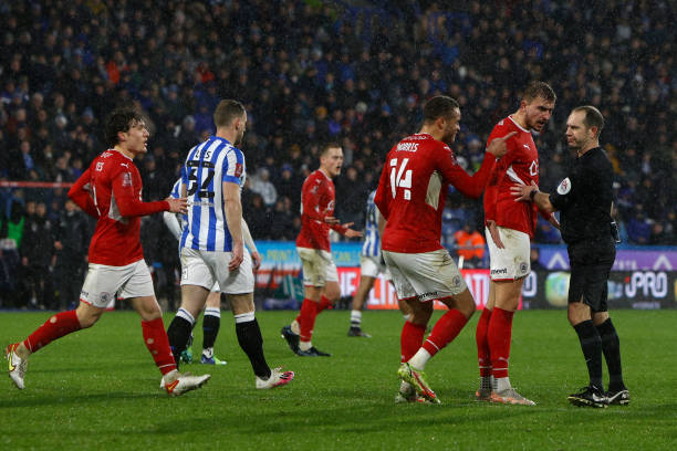 显然有失公 显然有失公